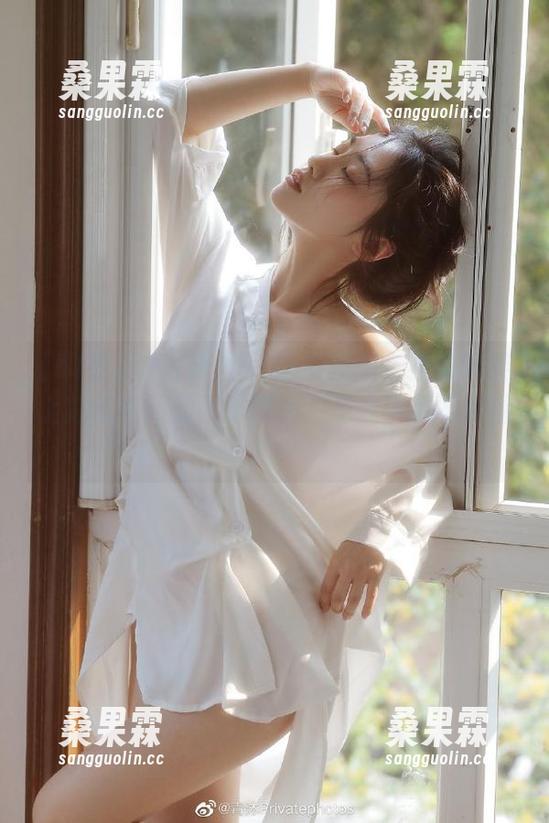 为什么51吃瓜视频在我的苹果上总是半天加载不出来?是我手机不够溜吗?-桑果霖 为什么51吃瓜视频在我的苹果上总是半天加载不出来?是我手机不够溜吗?-桑果霖