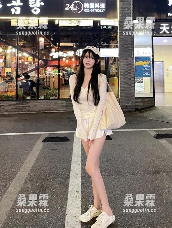 51吃瓜中心,真是个好地方,免费吃瓜乐无穷!-桑果霖 51吃瓜中心,真是个好地方,免费吃瓜乐无穷!-桑果霖