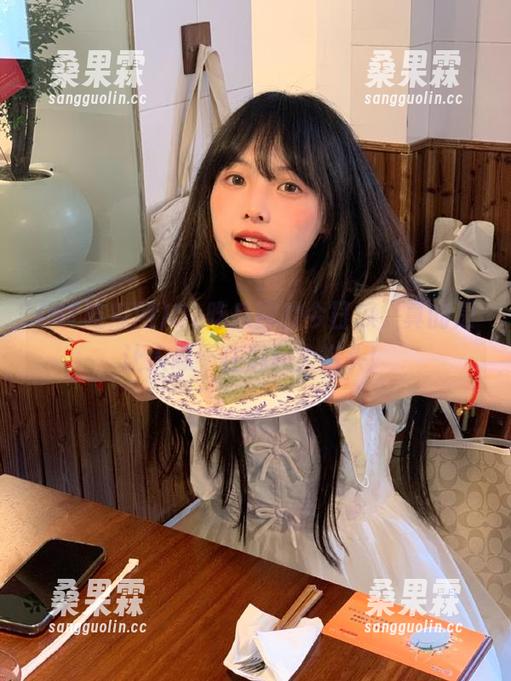 51吃瓜网的今日瓜,真的是让人忍不住翘起大指头!-桑果霖 51吃瓜网的今日瓜,真的是让人忍不住翘起大指头!-桑果霖