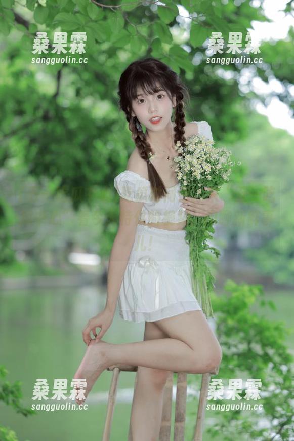 吃瓜时间到！来“五一吃瓜中心”看今天特供的视频，闲聊新鲜事儿！-桑果霖