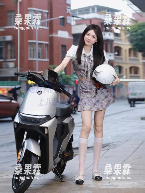 和“全网吃瓜”一起刷,ios上八卦真是越吃越香。-桑果霖 和“全网吃瓜”一起刷,ios上八卦真是越吃越香。-桑果霖