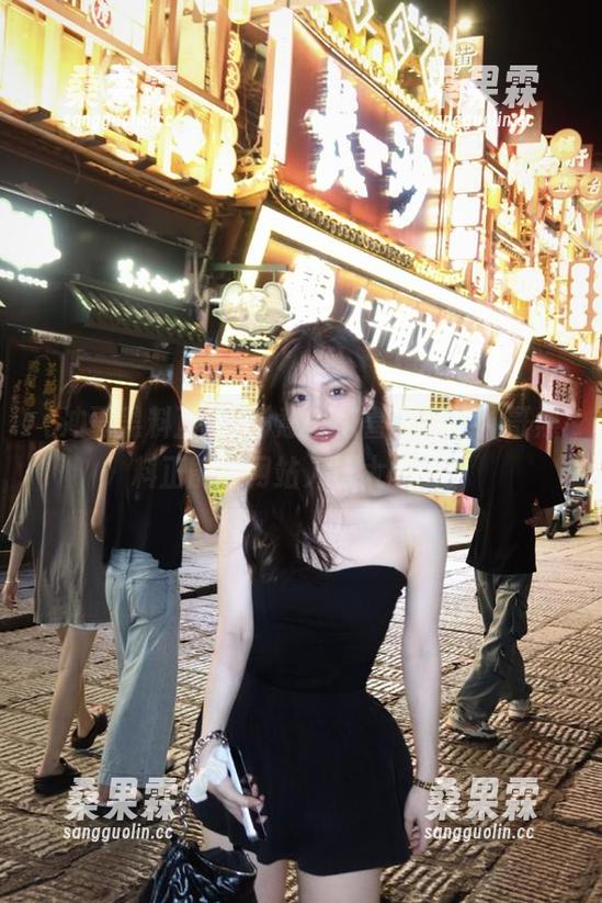 意外惊喜在这,冲哥黑料正能量网站入口大揭秘!-桑果霖 意外惊喜在这,冲哥黑料正能量网站入口大揭秘!-桑果霖