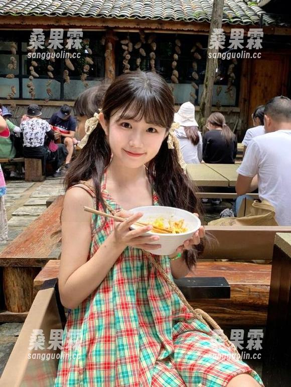 吃瓜不打烊首页的资源，聚焦热门真是让人眼花缭乱！-桑果霖