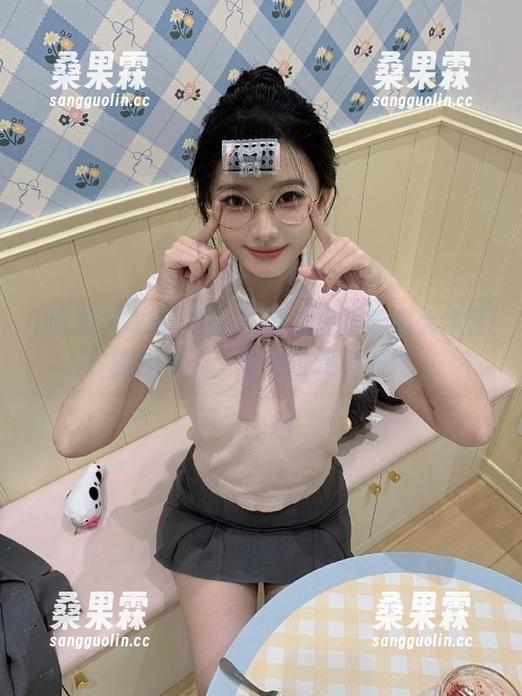 糟糕！又沉迷于吃瓜大本营的视频了，谁来拉我出去！-桑果霖
