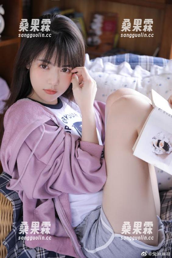 在线透视，51网红吃瓜网真是个无底洞，越停留越不想走。-桑果霖
