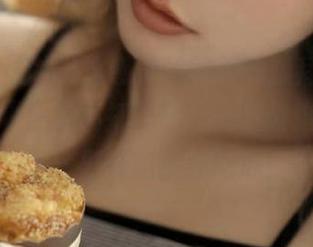 这感觉如同巫师膜拜，新网址直达“黑料不打烊”，我已经迫不及待了，要开始疯狂吃瓜！