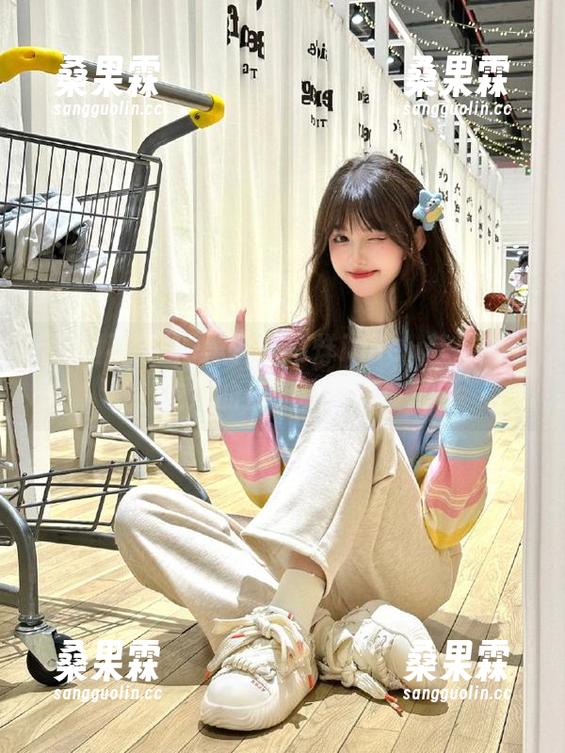 黑料不打烊index苹果版,吃瓜的姿势真有趣!-桑果霖 黑料不打烊index苹果版,吃瓜的姿势真有趣!-桑果霖