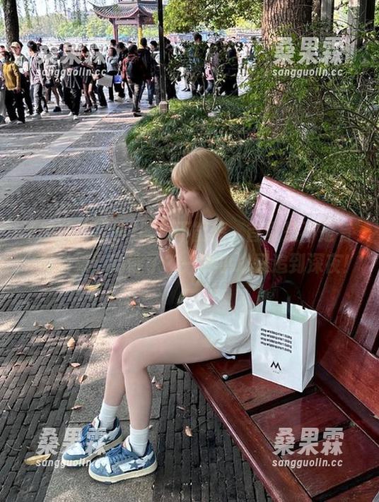 黑料不能停，首页是不是有“瓜自来”功能了？一不小心又追到深夜！-桑果霖