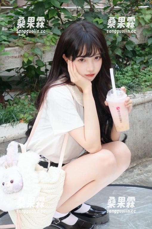 俗话说,爱吃瓜的灵魂万年不变,黑料吃瓜网看国产网红翻车!-桑果霖 俗话说,爱吃瓜的灵魂万年不变,黑料吃瓜网看国产网红翻车!-桑果霖