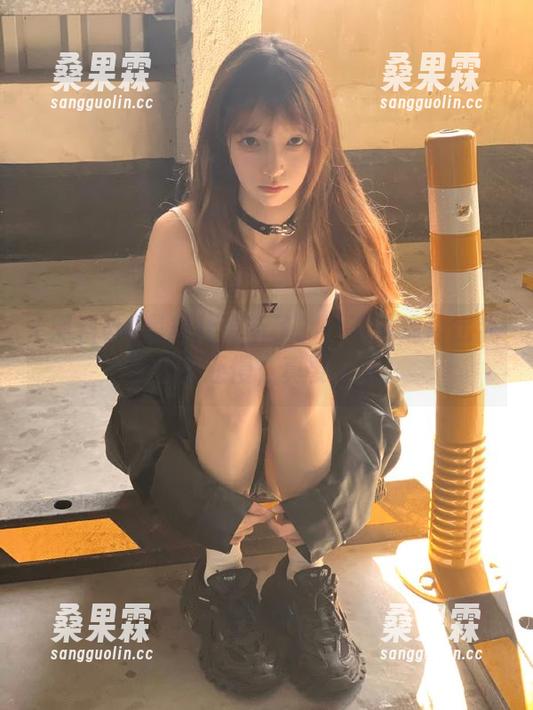 黑料社更新了?!下载速度比我等公交还慢,真要人命!-桑果霖 黑料社更新了?!下载速度比我等公交还慢,真要人命!-桑果霖